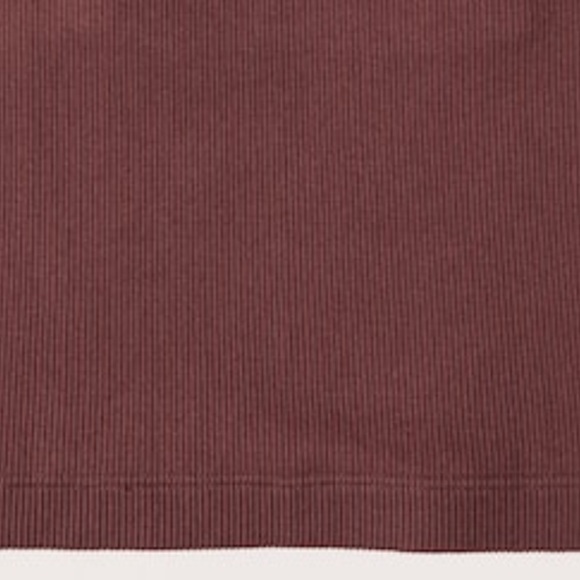 A&F size small.Color soft brown/light wine color rather than purple. - Picture 7 of 7